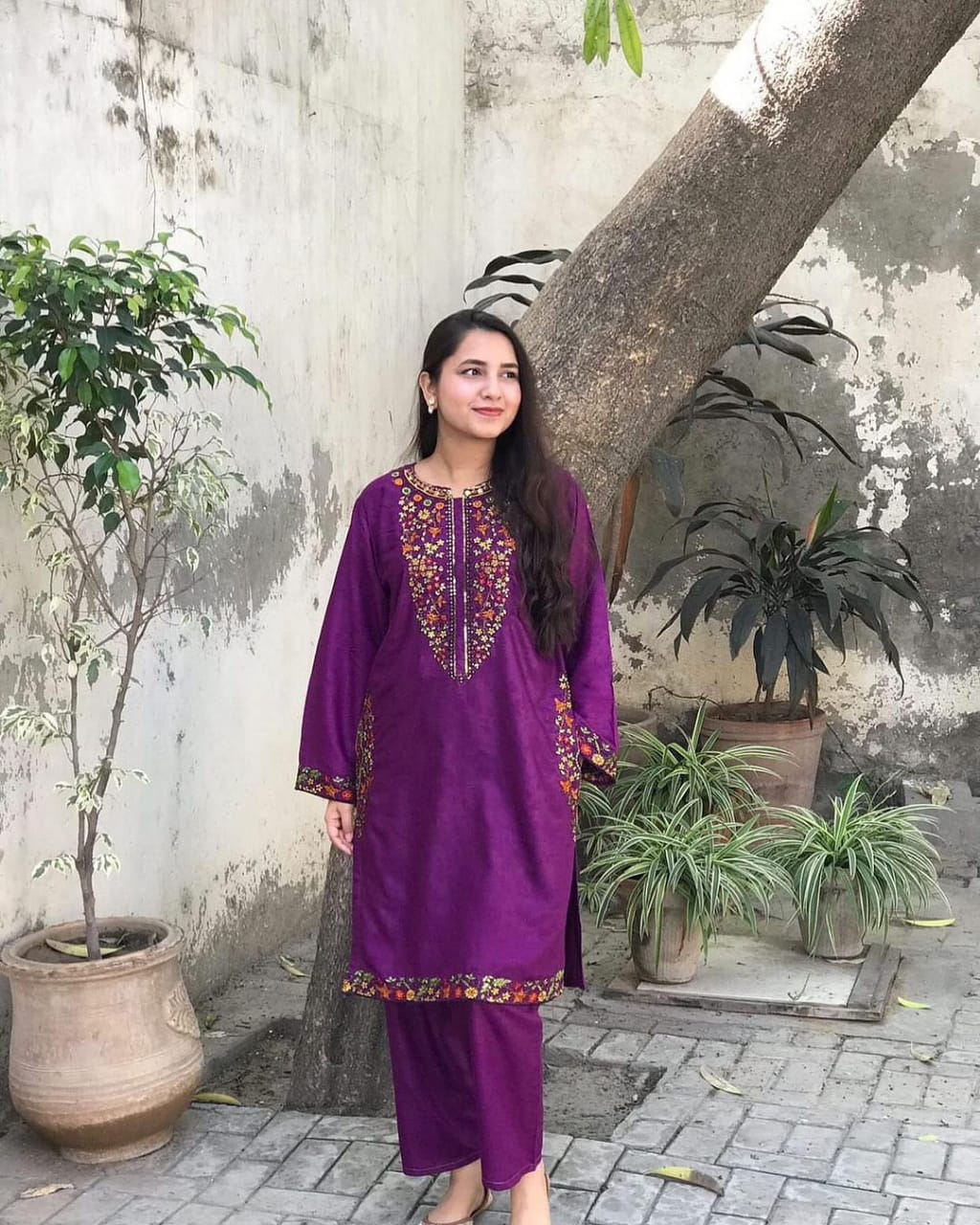 Pocket Sequence Embroidered 2-PIECE