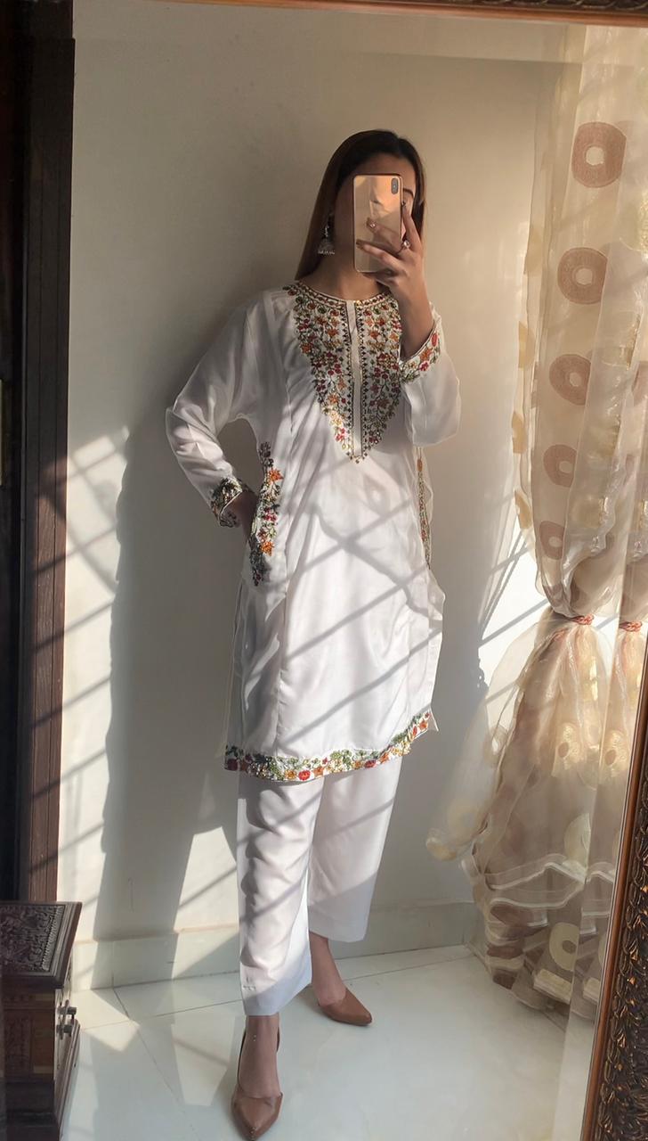 Pocket Sequence Embroidered 2-PIECE