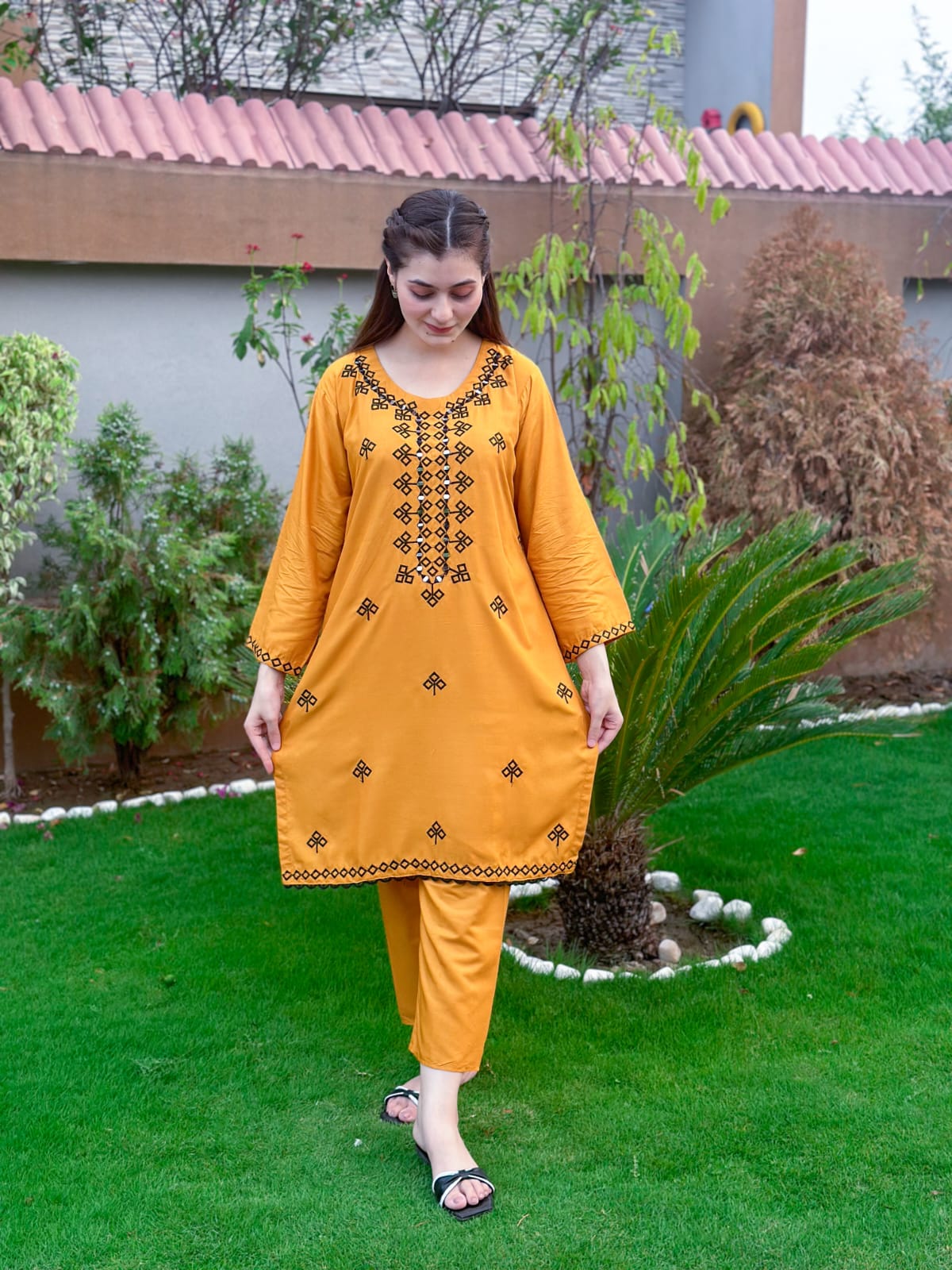 MUSKAAN