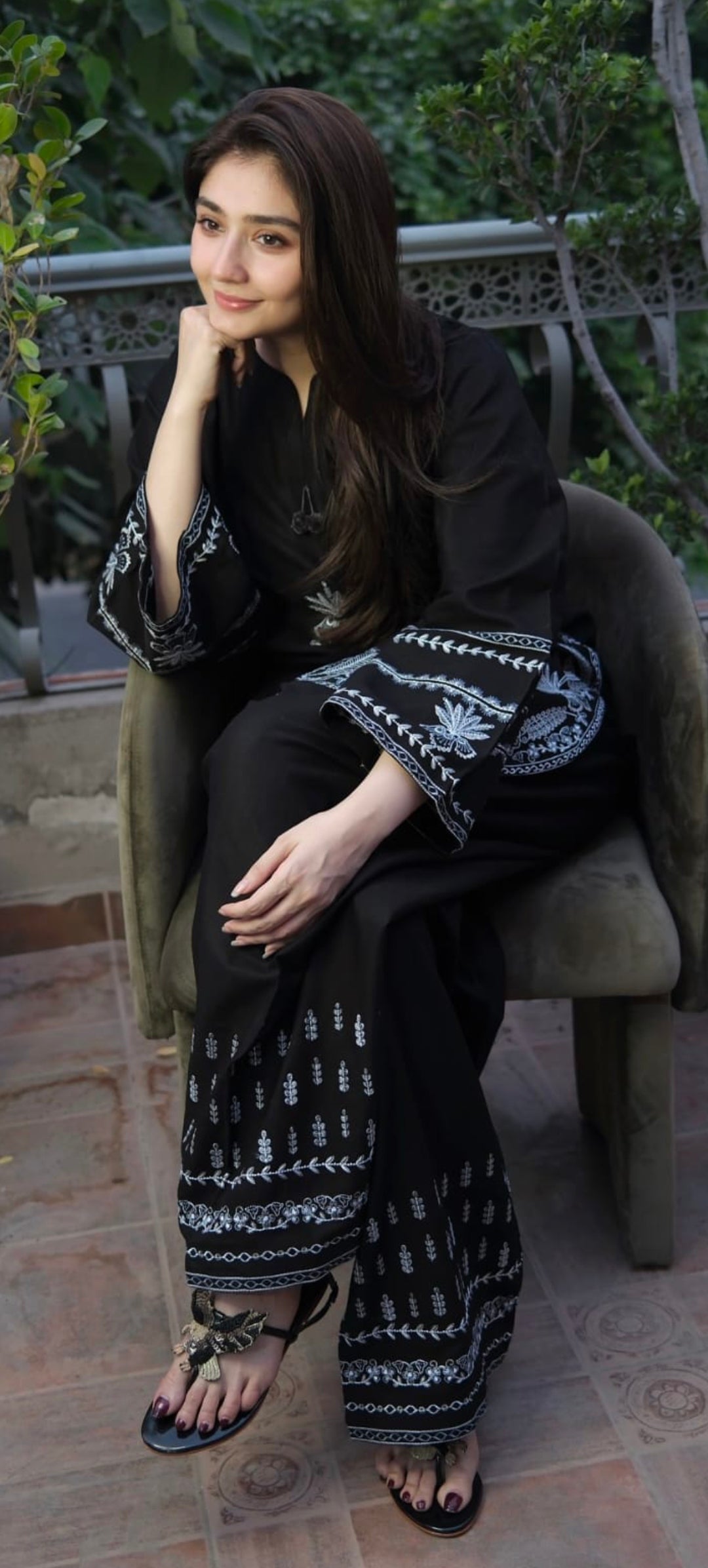 PREMIUM QUALITY 2-PIECE STICHED EMBROIDERED DRESS